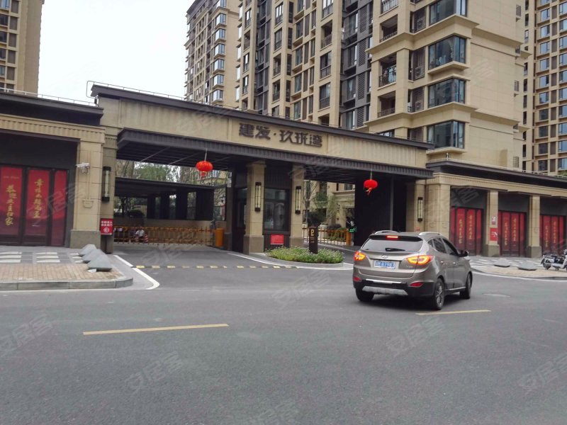 建发玖珑湾,外婆泾路299弄