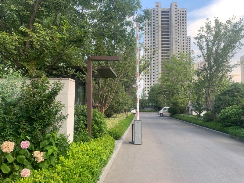 郑地美景紫华城