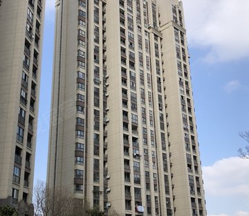 龙湖郦城(商住楼)