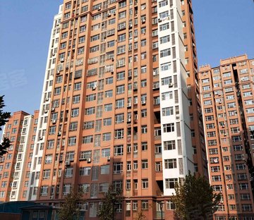 翡翠湾花园 商品房 南北通透 精装修拎包住 房主换房可议