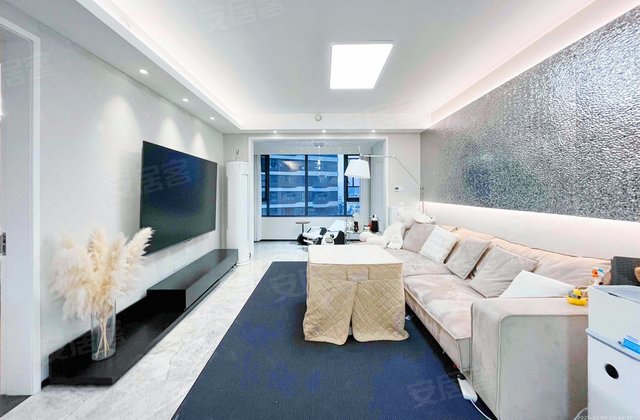 次新小区 地铁口就在小区门口 旭辉都会山 就在楼下