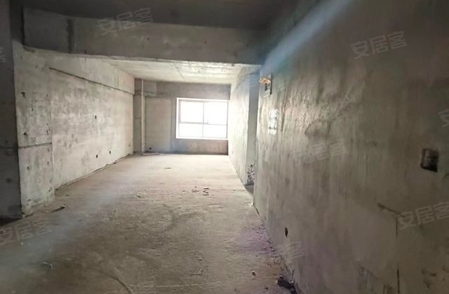 亿宸商住小区3室2厅133.07㎡22.8万二手房图片