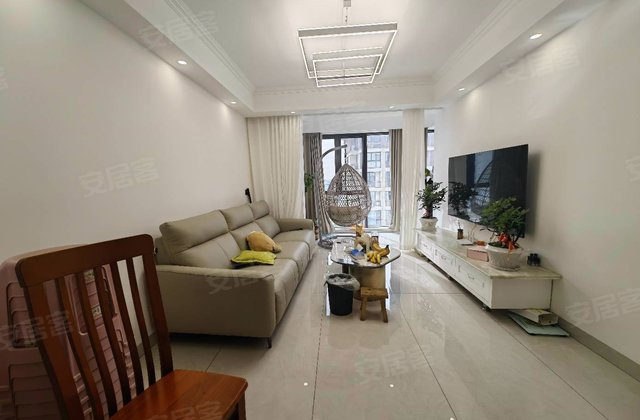 逸湾小筑3室2厅122㎡77.5万二手房图片