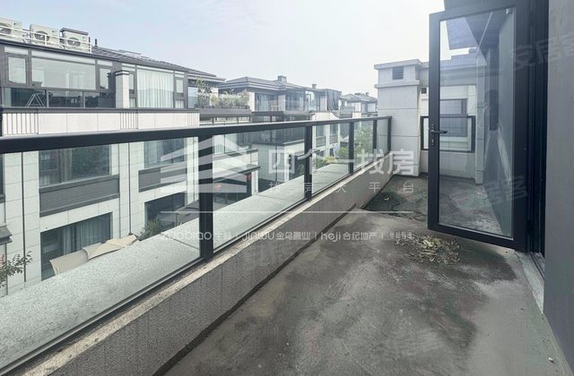 阳光城联利新鸿丽景湾(别墅)5室3厅265㎡415万二手房图片