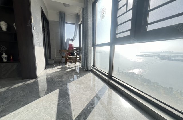 湖滨花园4室2厅142㎡65万二手房图片