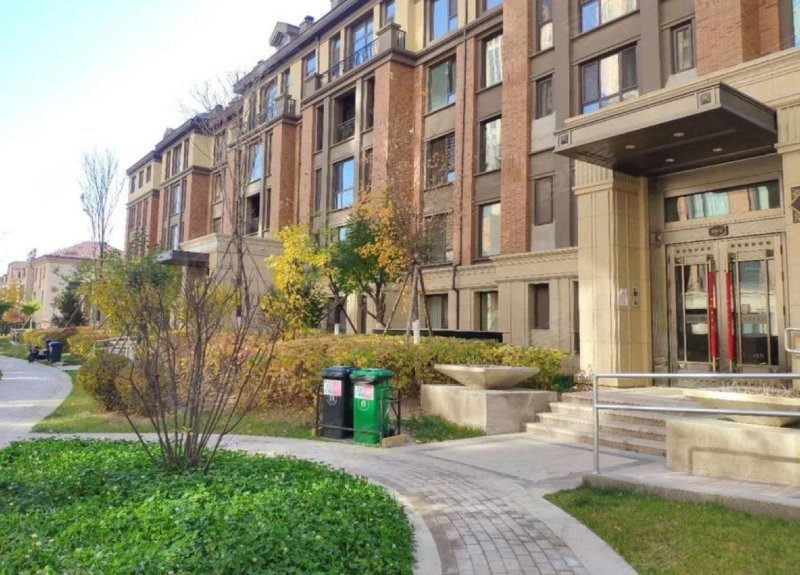 郡原小石城城中墅