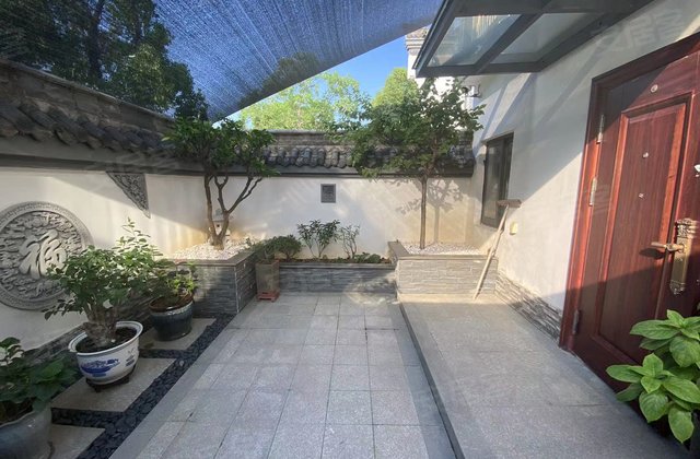鸿信大宅门3室3厅156㎡319万二手房图片