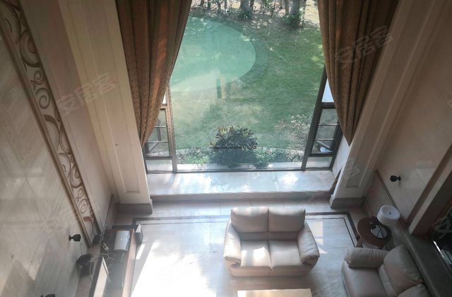 翡翠绿洲龙翔台