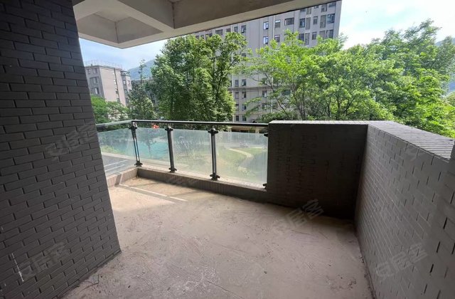 嘉泰银河湾4室2厅137㎡73万二手房图片