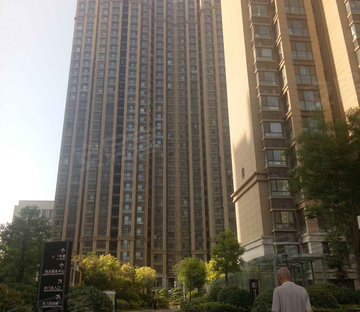 翰林国际城孔园 临地铁 交通便利 高楼层视野好 双卫生间