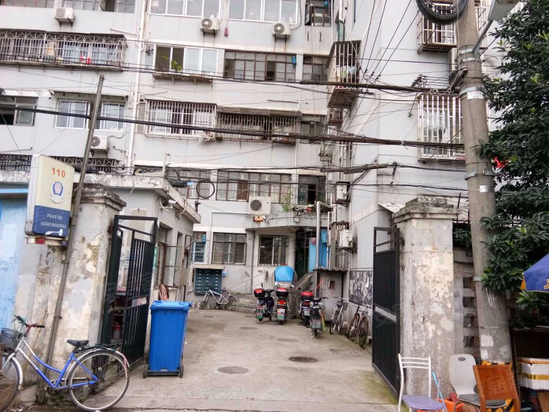 金桥路835弄小区 