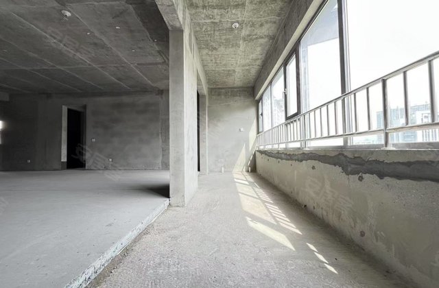 中梁宸院4室2厅162㎡102万二手房图片