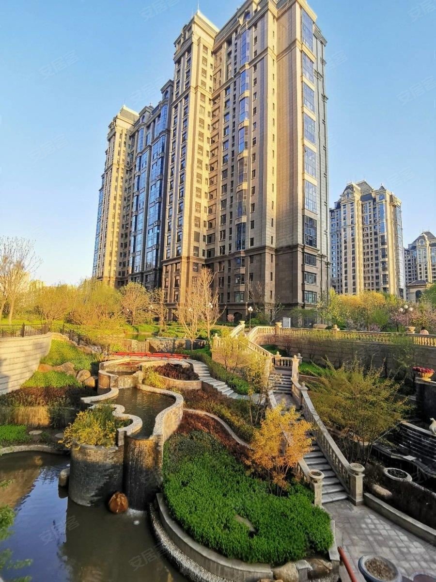 恒大华府230平米四居室,三卧客厅朝阳,没住过,本满两年