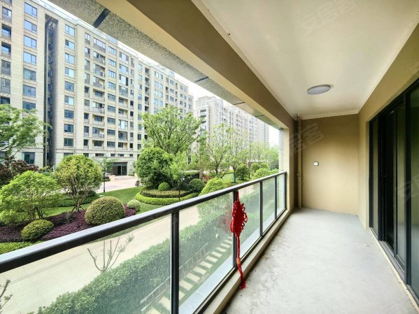 金水湾凤凰城洋房环境优美物业天花板3房2厅2卫随时可以看房