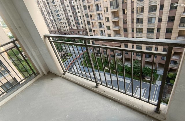 国韵村4室2厅120㎡49万二手房图片