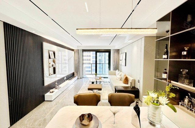 荷岸晓风花园3室2厅120.16㎡220万二手房图片