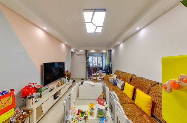 前海花园3室2厅81.06㎡616万二手房图片