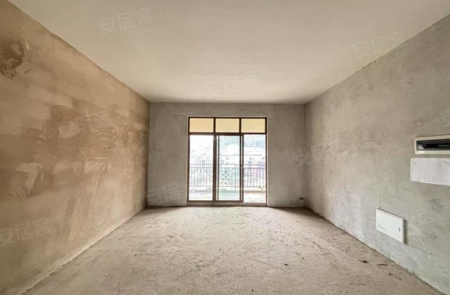 未来城南湖4室2厅160㎡61.8万二手房图片