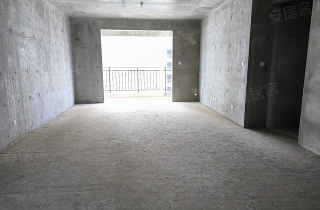 水景湾小区3室2厅135㎡61.6万二手房图片