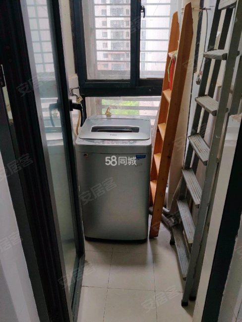 万达广场小区2室2厅1卫