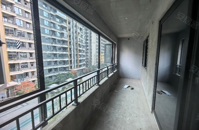 邦泰湖光九里3室2厅102㎡42万二手房图片