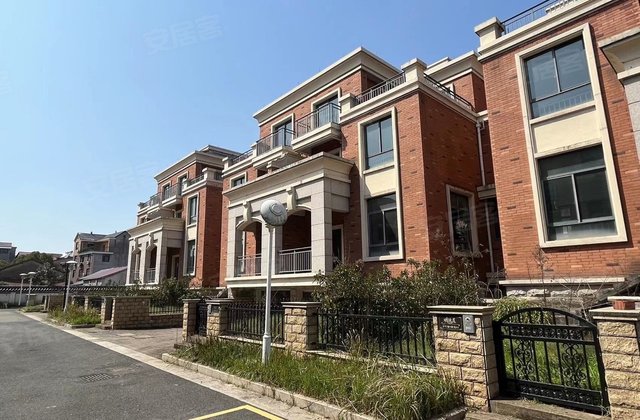 明德居5室2厅268㎡430万二手房图片