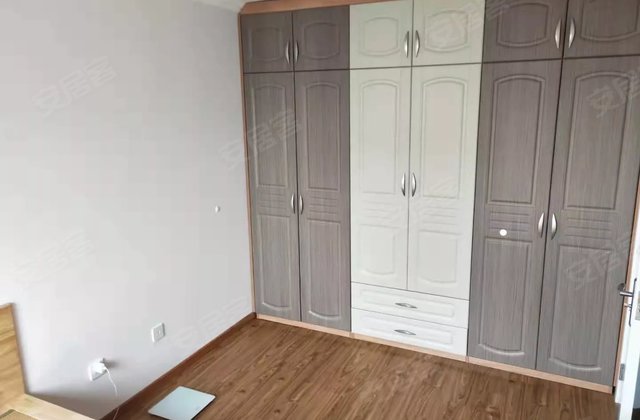 马泉营(三区)1室1厅61㎡240万二手房图片