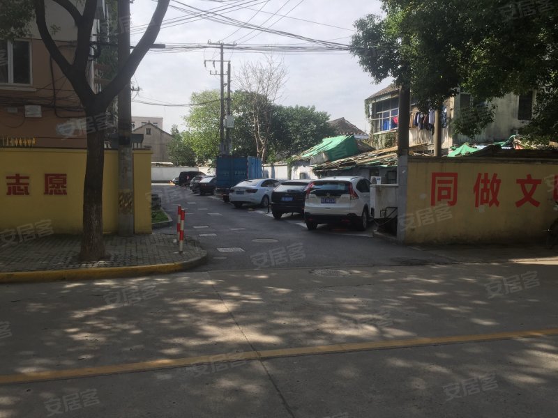 中沟路40弄小区 