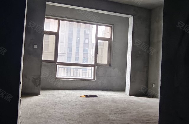 香榭里4室2厅249㎡186万二手房图片