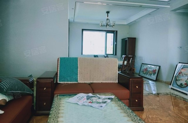 利津县津苑小区C区3室2厅126.7㎡68万二手房图片