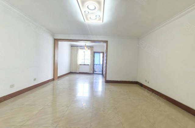 山汇小区4室2厅100.4㎡37万二手房图片