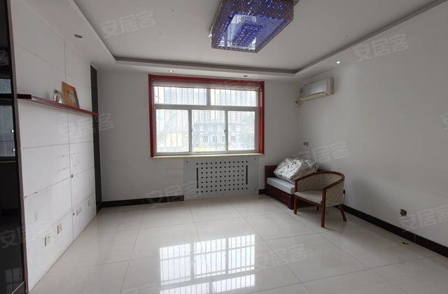 西城香府3室2厅109㎡67万二手房图片