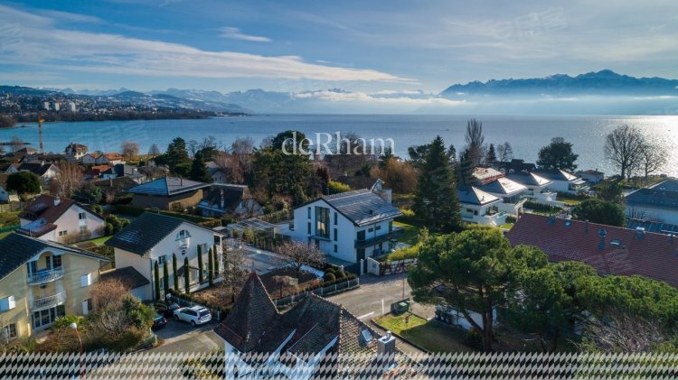 瑞士约¥1897万别墅距离湖面只有一石之远，有扩张二手房公寓图片