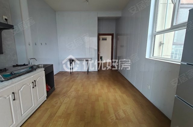 名人嘉苑3室2厅128㎡72万二手房图片