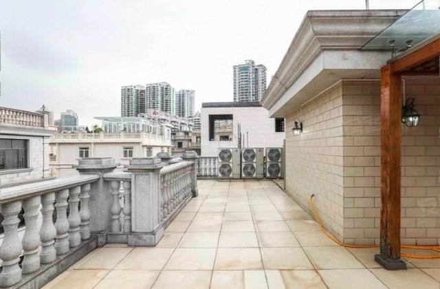 住宅 近地铁口5室2厅4卫114㎡南北共3层1982年建造怡景别墅罗湖黄贝岭