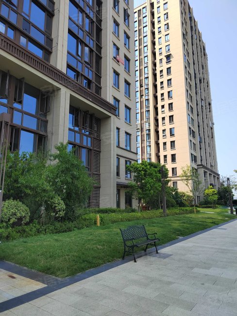 佳兆业滨江新城电梯房 楼龄新 板楼 舒适宜居 商住两用!