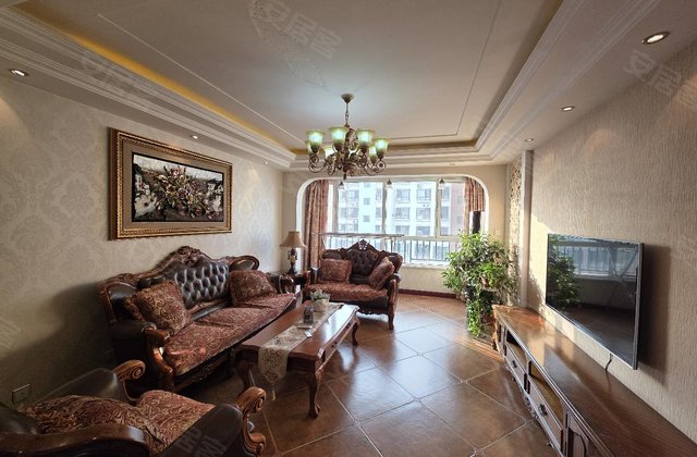 赫敦山3室2厅137㎡160万二手房图片