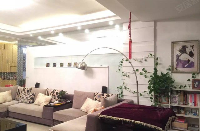 宜州市财政住宅小区4室2厅194㎡71万二手房图片