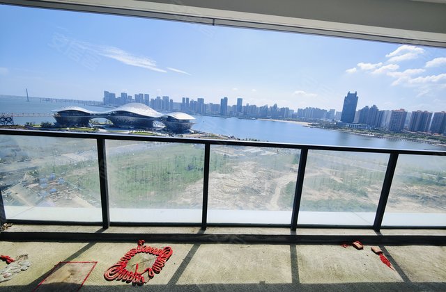 华侨城3室2厅113㎡121万二手房图片