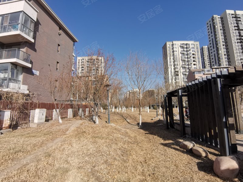 东丽湖万科城映湖苑