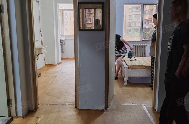 健身大院1室2厅58.03㎡22万二手房图片