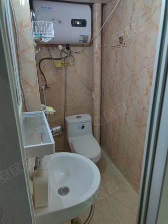 前门东小街小区1室1厅1卫38.6㎡南481万