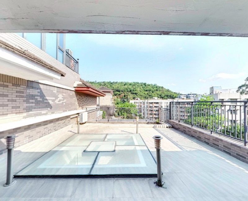 满5年费用少上下四层送车库花园联排别墅 仙湖山庄 二期别墅 二手房 0万 6室3厅 3卫 196 5平米 深圳安居客