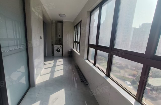 御龙国际3室2厅120㎡61.8万二手房图片