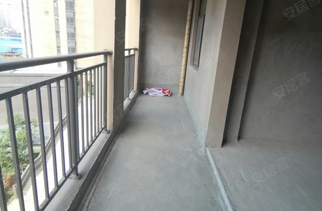 新天紫云首府3室2厅126㎡69.8万二手房图片