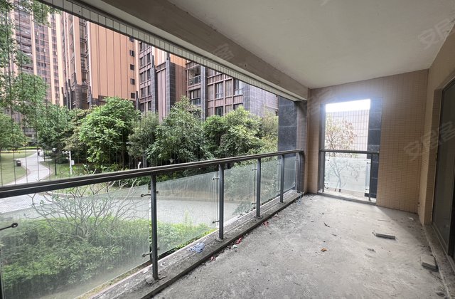 新华城5室2厅233㎡148万二手房图片