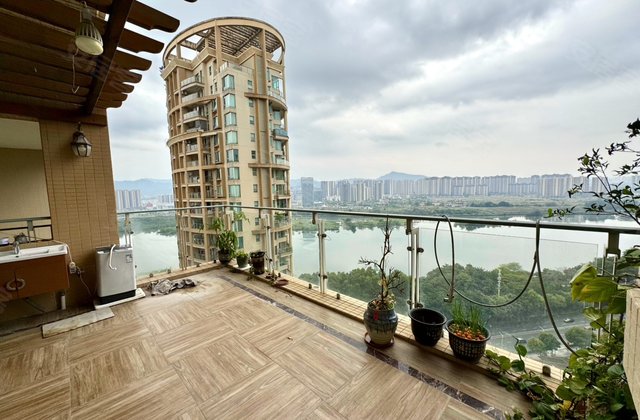 东江首府5室2厅235㎡145万二手房图片