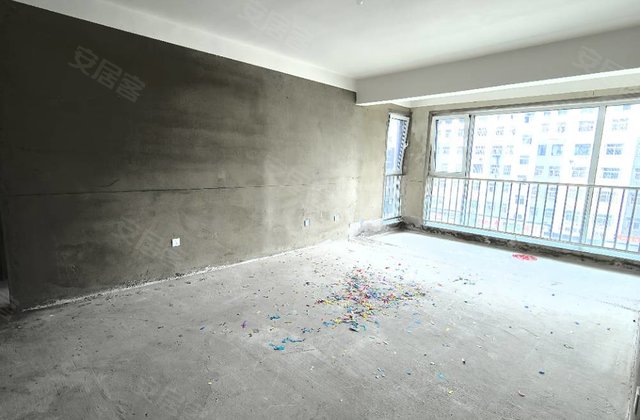 恒本璞禧和院4室2厅132㎡99.9万二手房图片