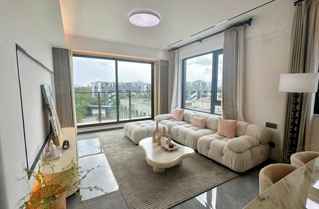 海南臻园(别墅)3室2厅60㎡120万二手房图片