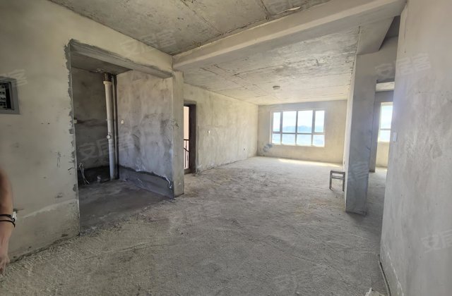 园林小区3室2厅118㎡30万二手房图片